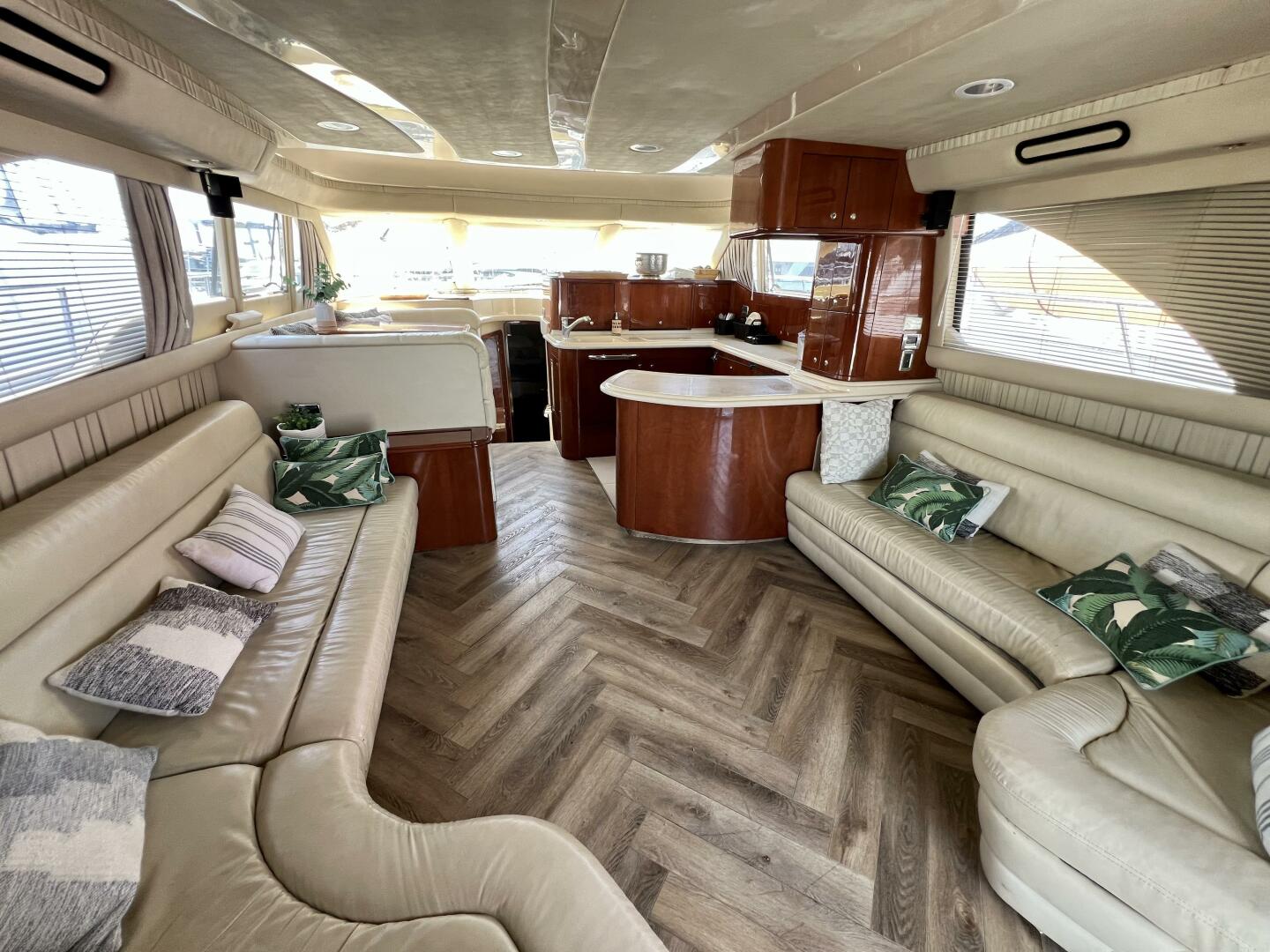 2002 Sea Ray 560 Sedan Cruiser - Image 24