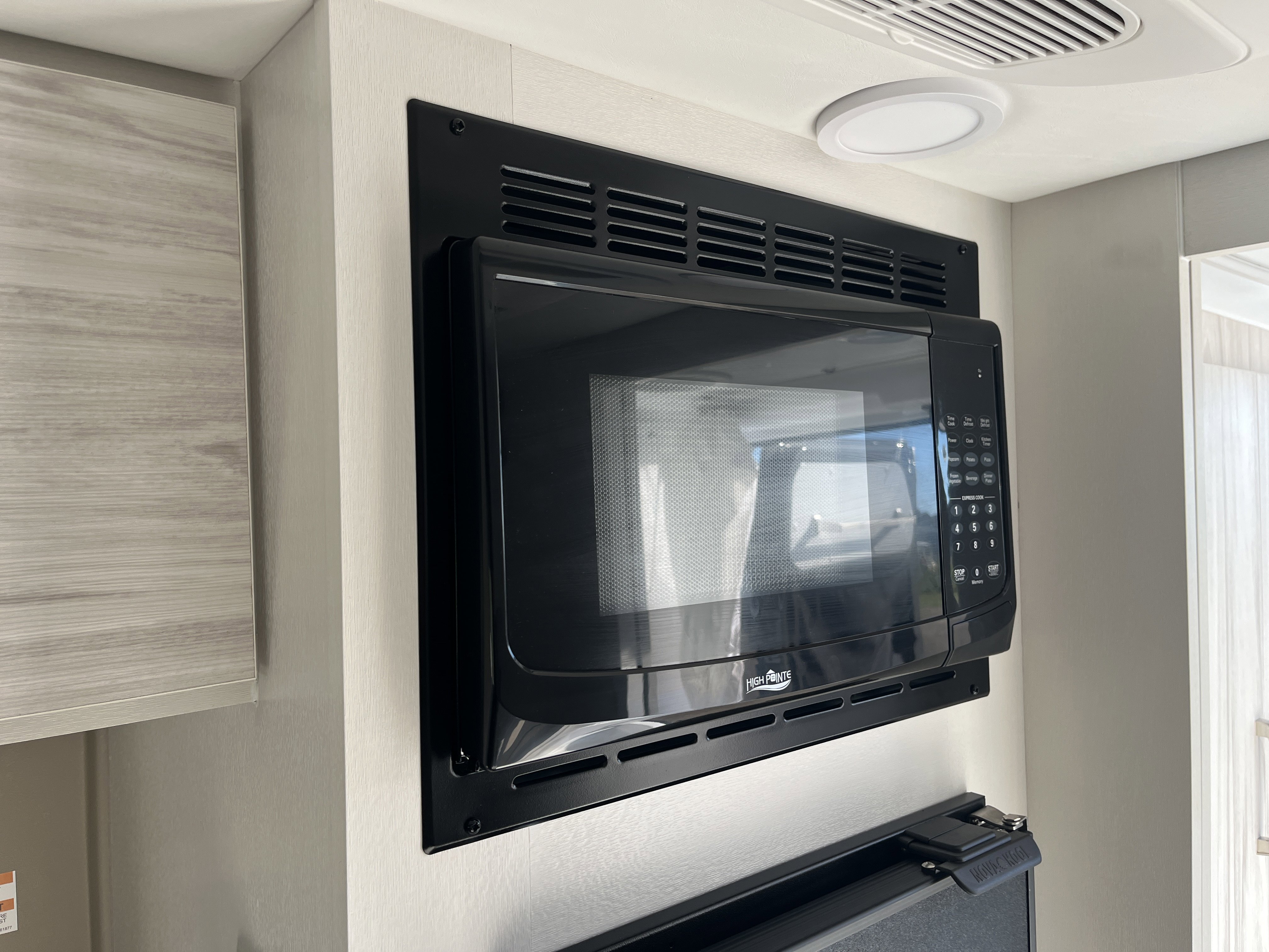 2026 JAYCO COMET 18C - Image 26