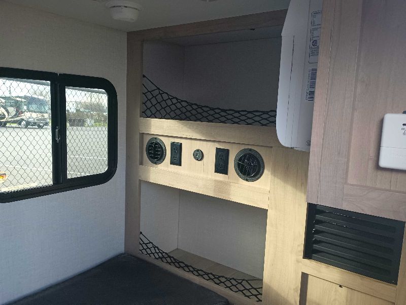 2026 Ember RV E-Series 12RK - Image 9