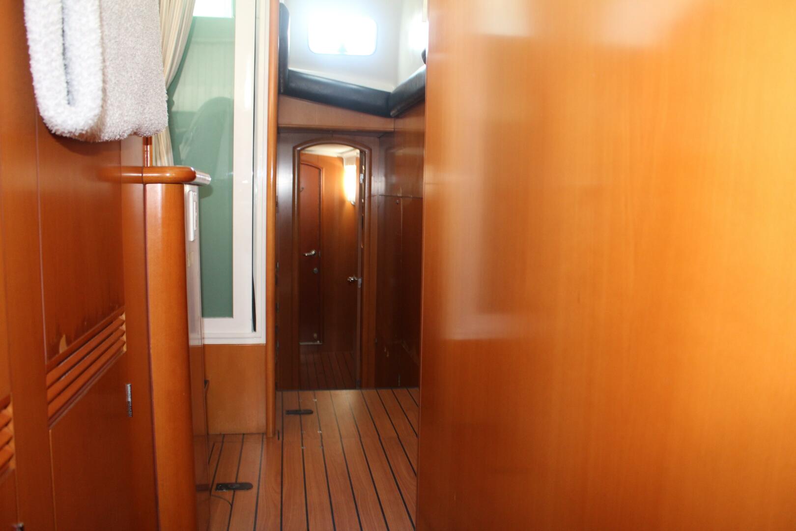 2004 Lagoon 43 Power Cat - Image 18