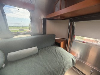 2027 AIRSTREAM FRANK LLOYD WRIGHT 28RBT - Image 23