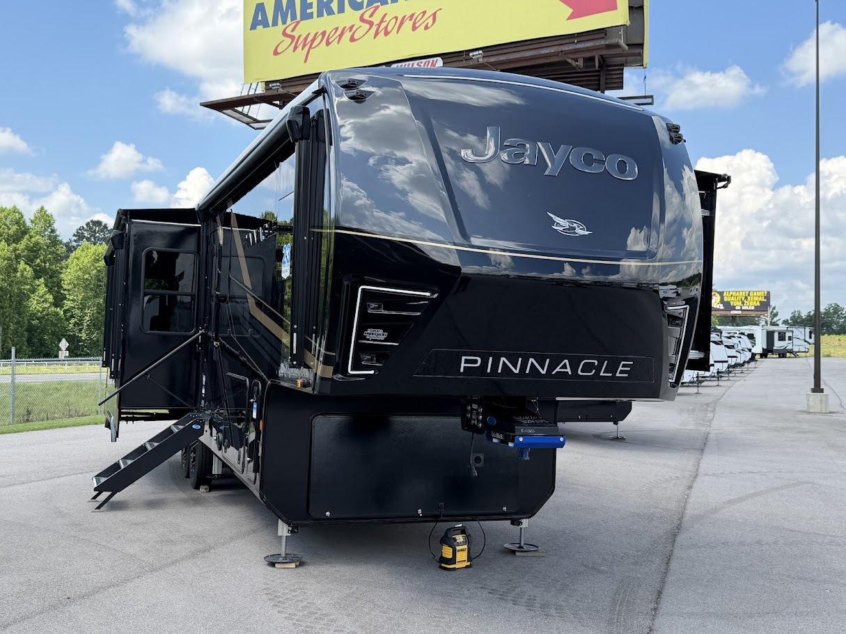 2027 JAYCO PINNACLE 32RLTS - Image 1