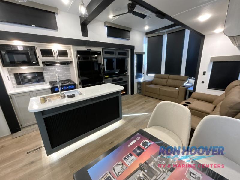 2026 PALOMINO 402LFT - Image 5
