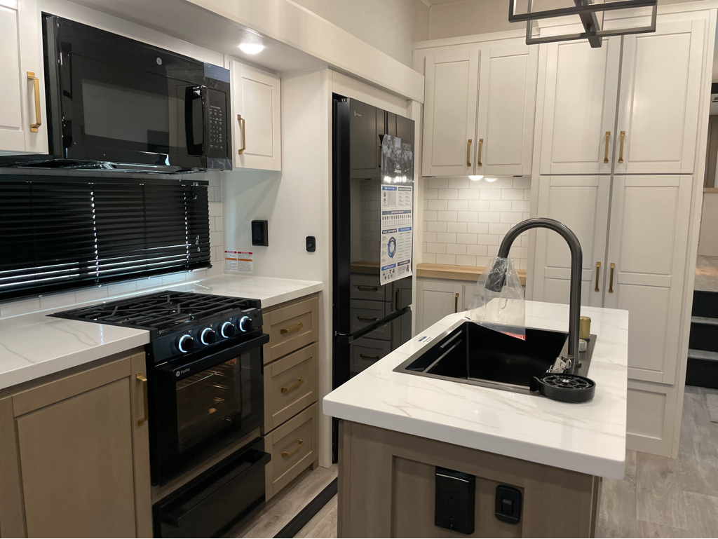 2026 Jayco Eagle 355MBQS - Image 11