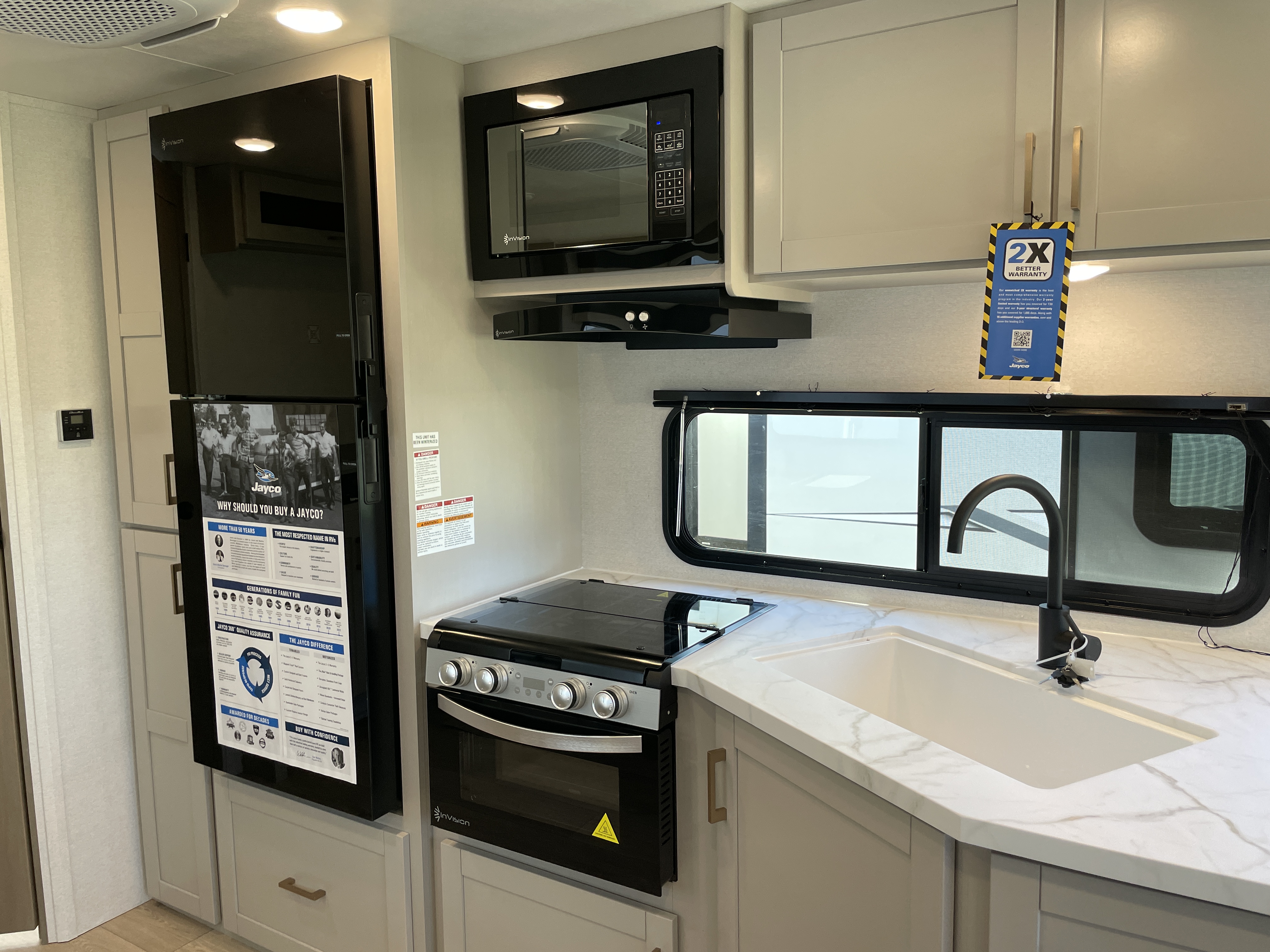 2027 Jayco Jay Flight SLX 262RLS - Image 12