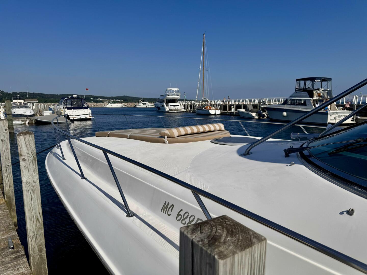 1996 Wellcraft 45 Excalibur - Image 11