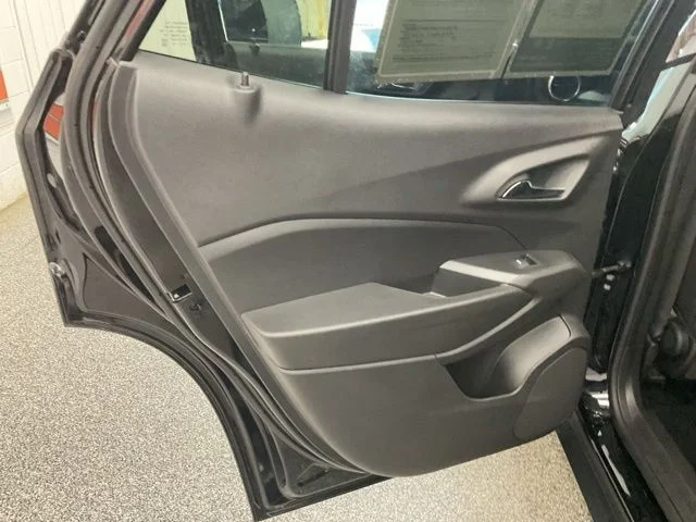2025 Chevrolet Trax FWD 4dr LT - Image 19