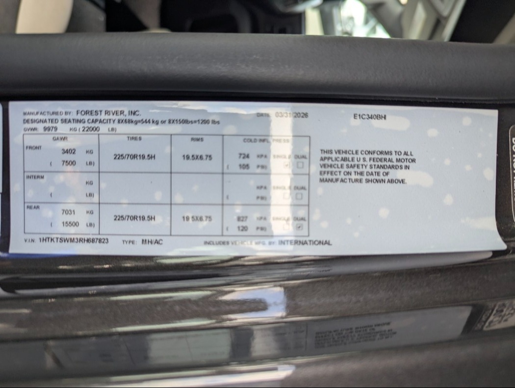 2026 Coachmen Entourage 340BH - Image 32