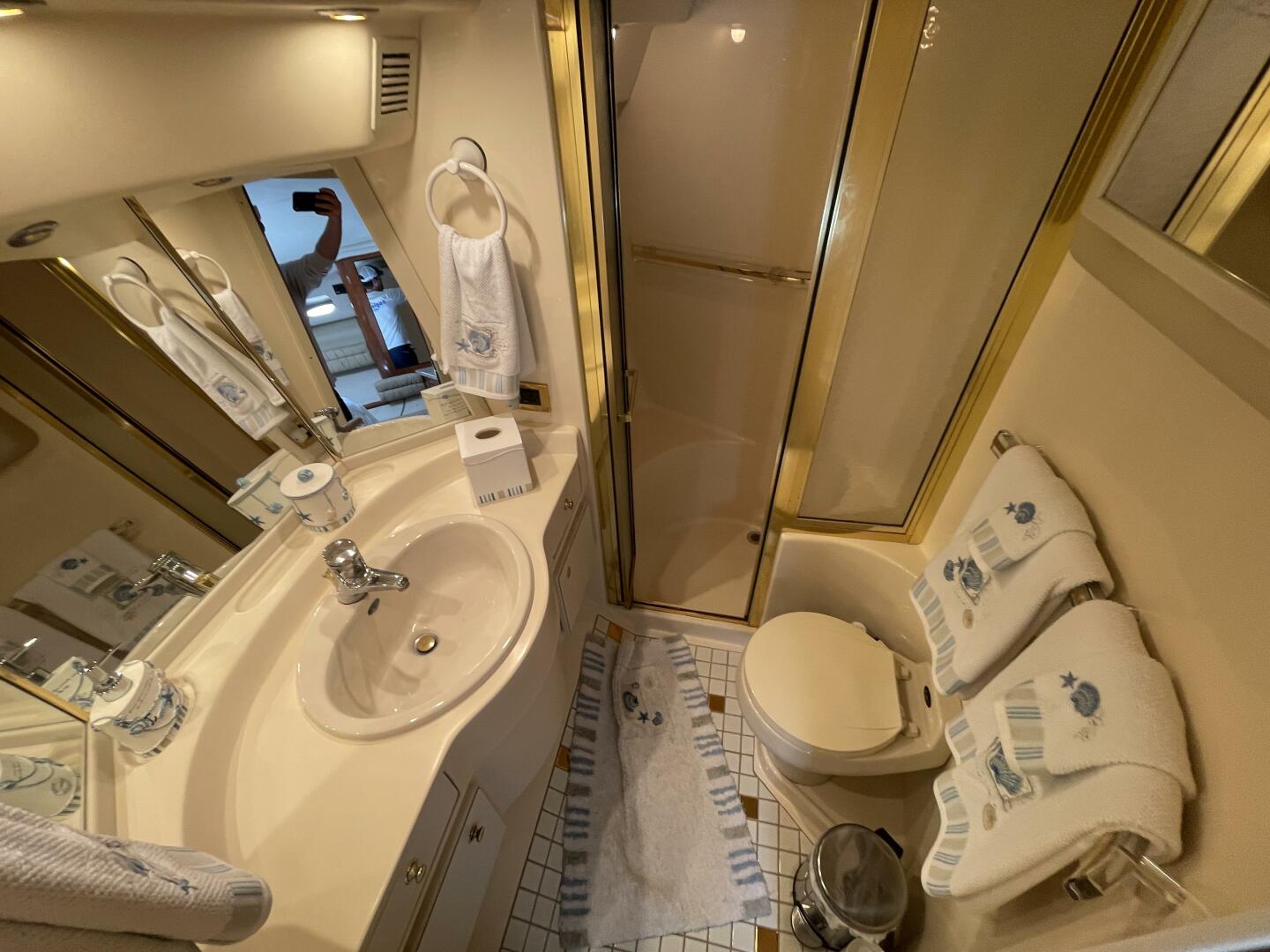 1998 Sea Ray 630 Super Sun Sport - Image 71
