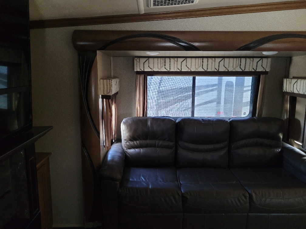 2019 Forest River Cedar Creek Hathaway Edition 38FLX - Image 12