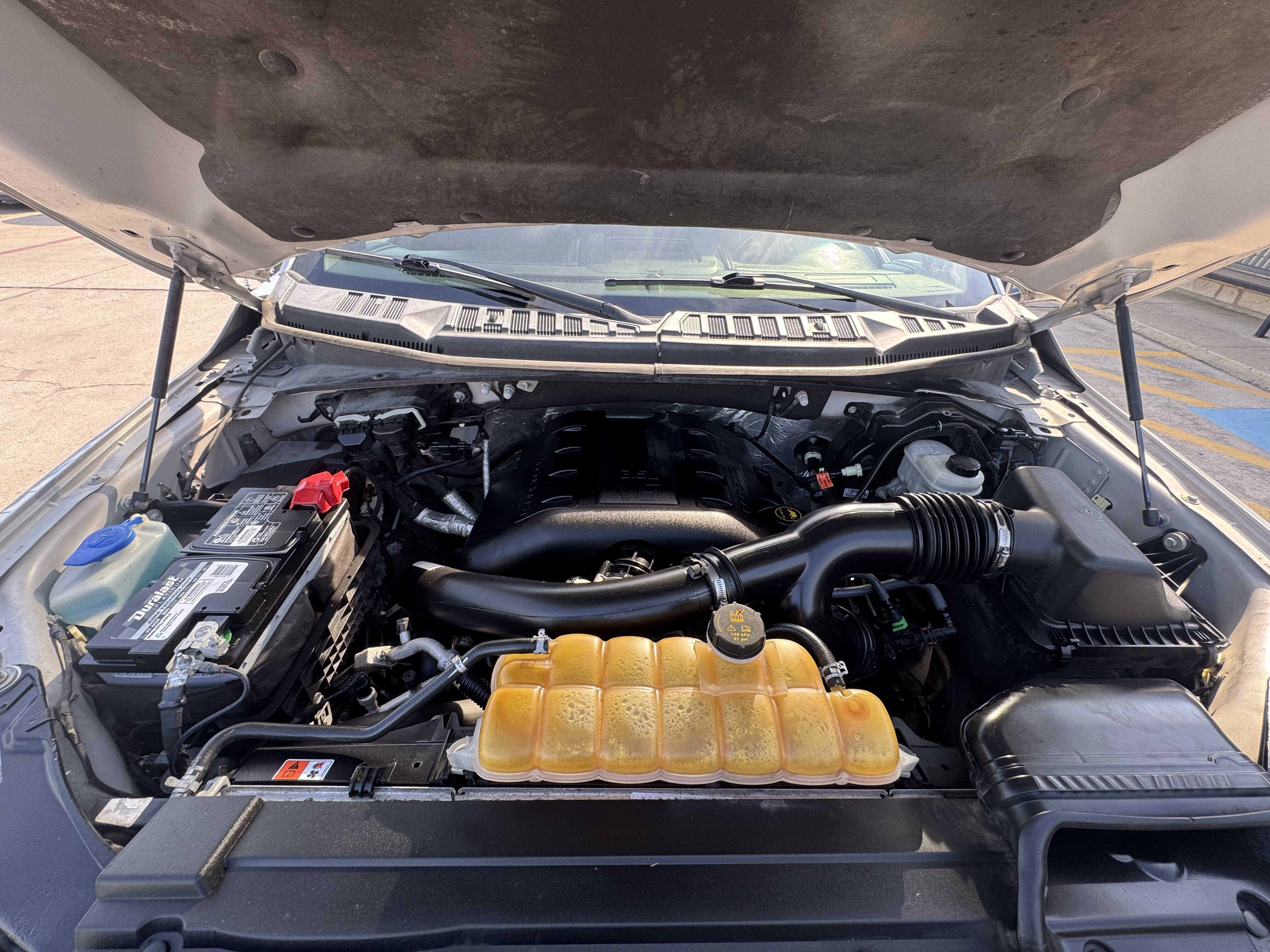 2015 Ford F150 Pickup Crew Cab Platinum 4WD - Image 10