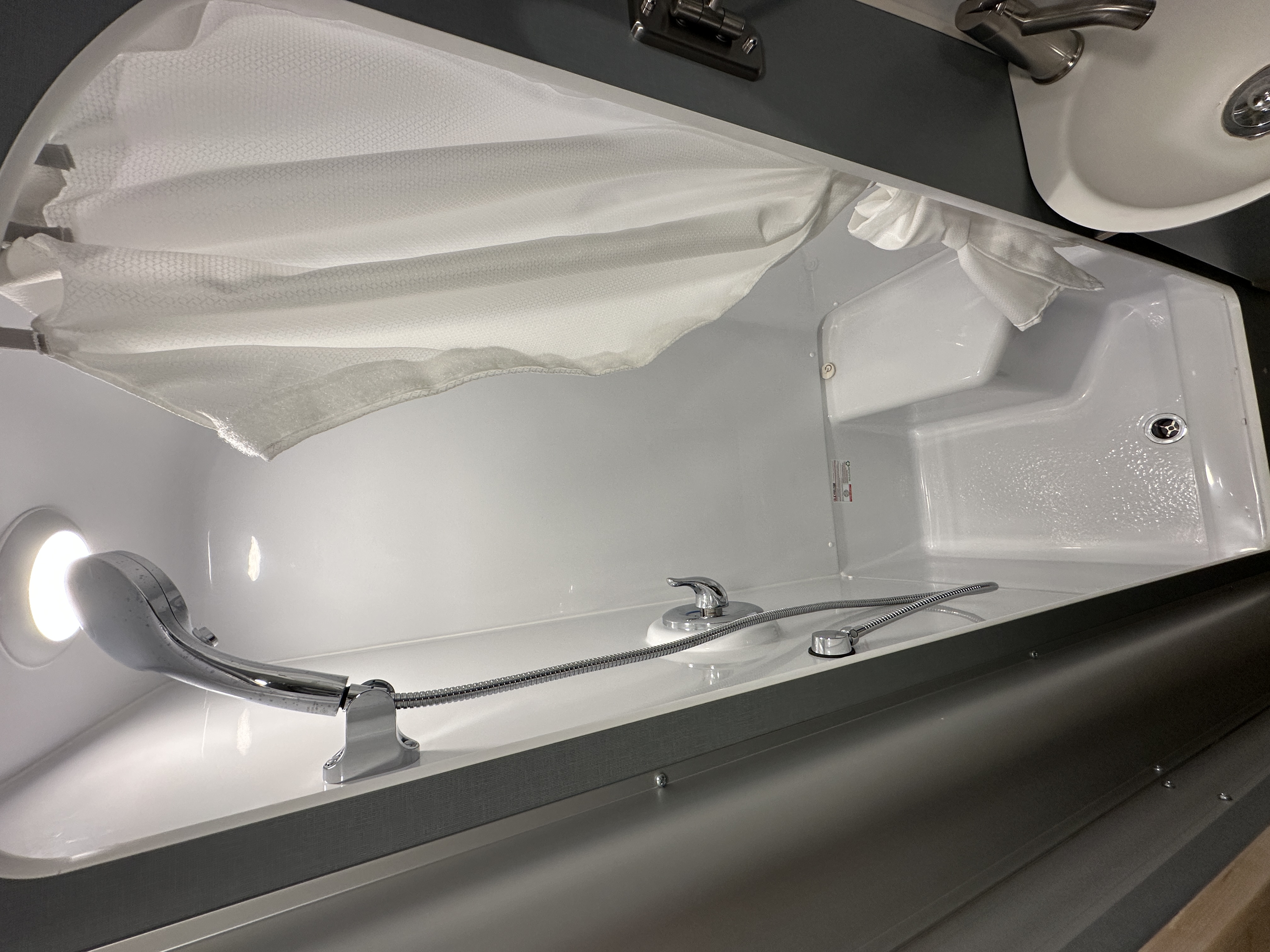 2026 Airstream World Traveler 22RB - Image 19
