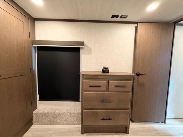 2026 Keystone Cougar 350LLK - Image 27