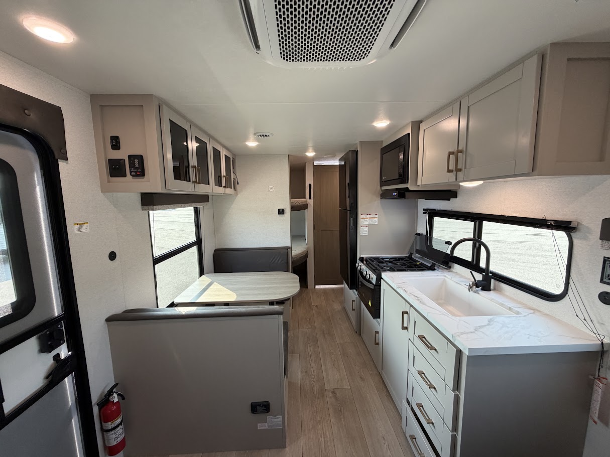 2027 Jayco Jay Flight SLX 260BH - Image 45