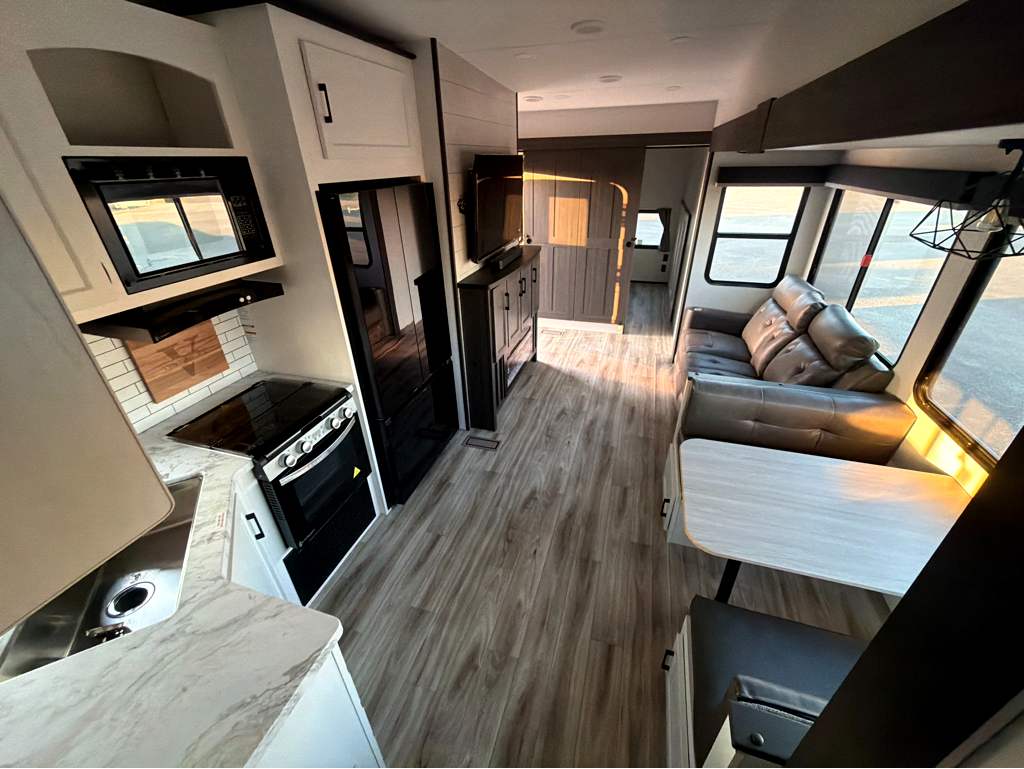 2027 VENTURE RV SPORTTREK 312VTB - Image 25