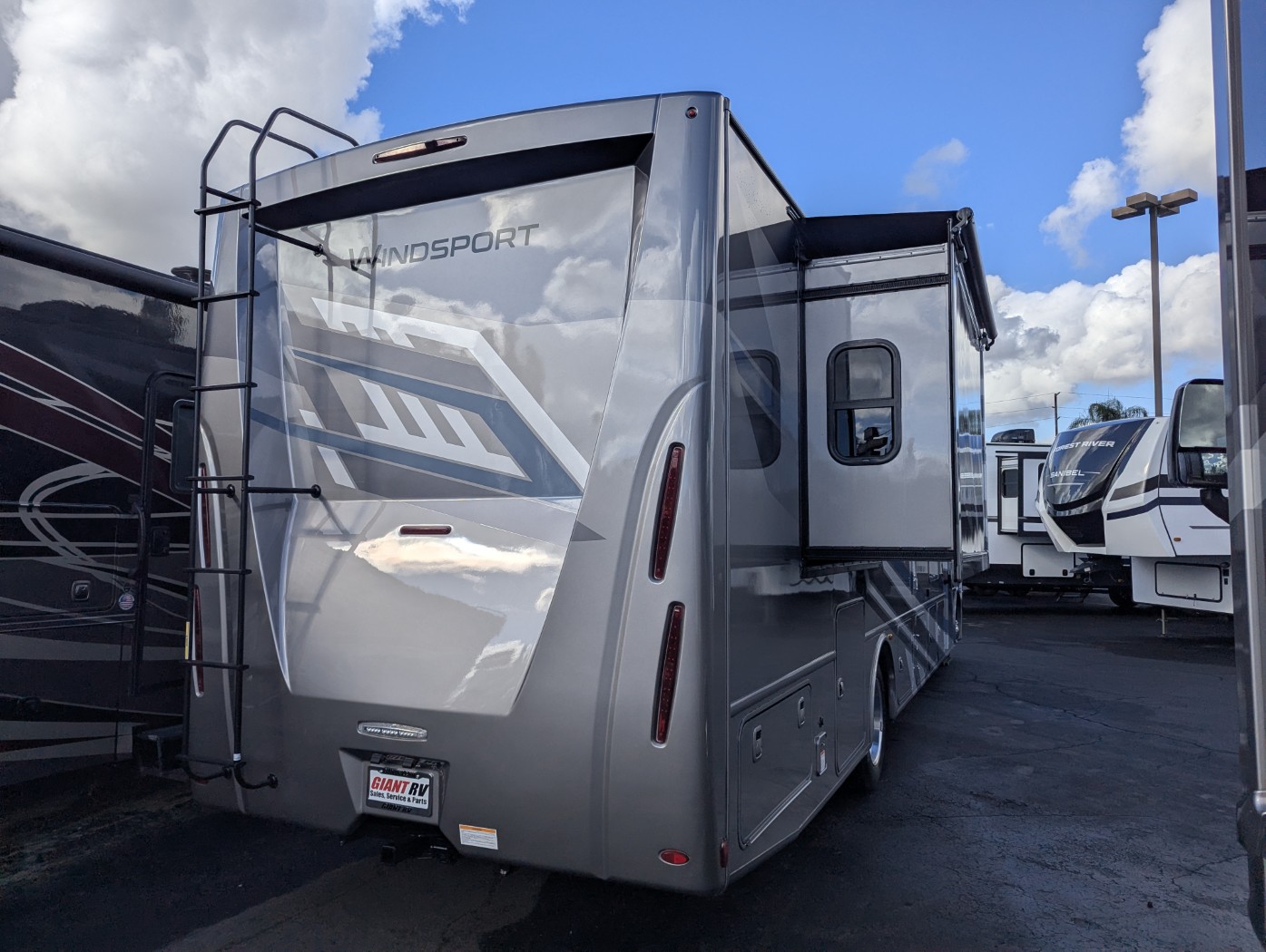 2026 Thor Motor Coach Windsport 35G - Image 5