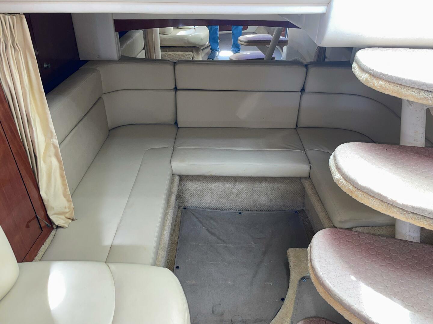 2006 Sea Ray 320 Sundancer - Image 23