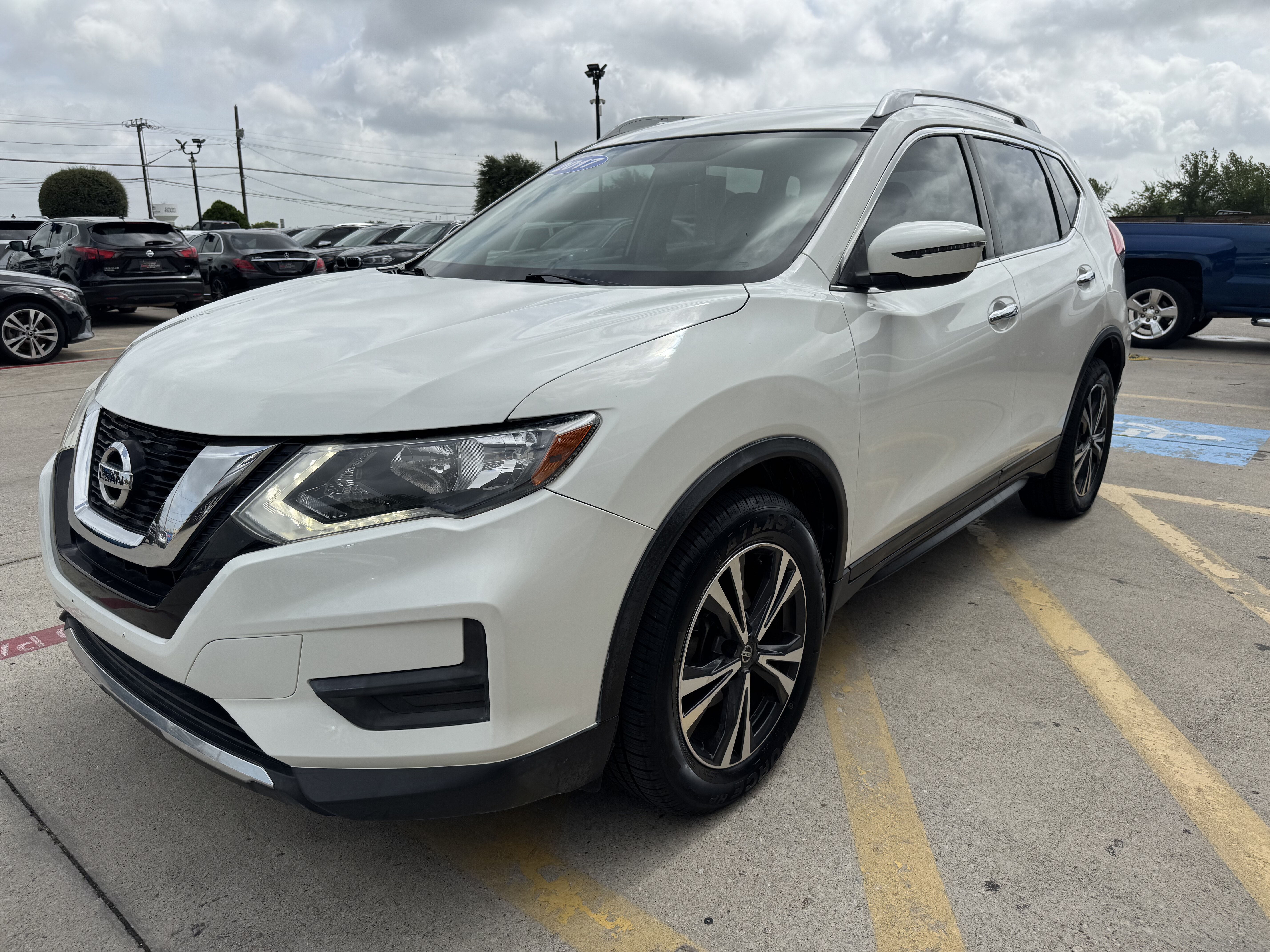 2017 Nissan Rogue Utility 4D S AWD I4 - Image 1