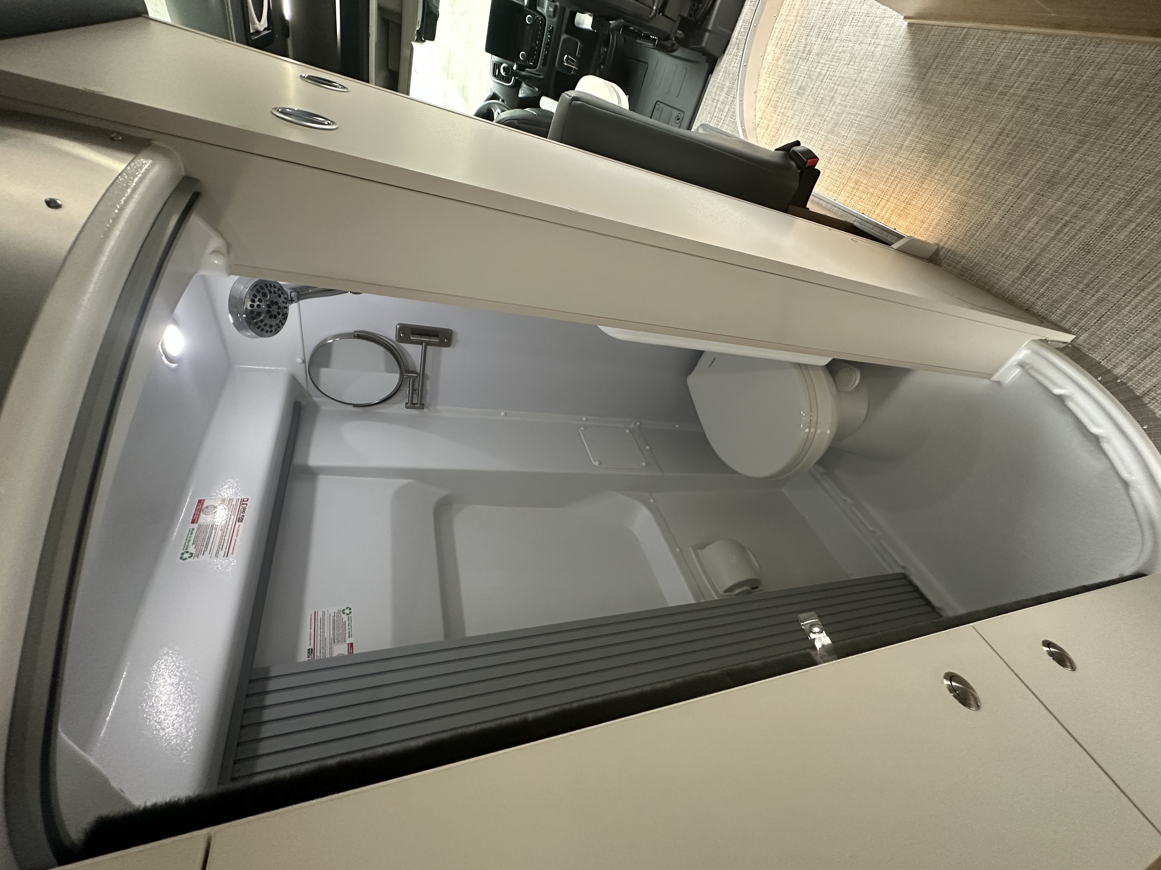 2027 Airstream Rangeline 21PS - Image 26