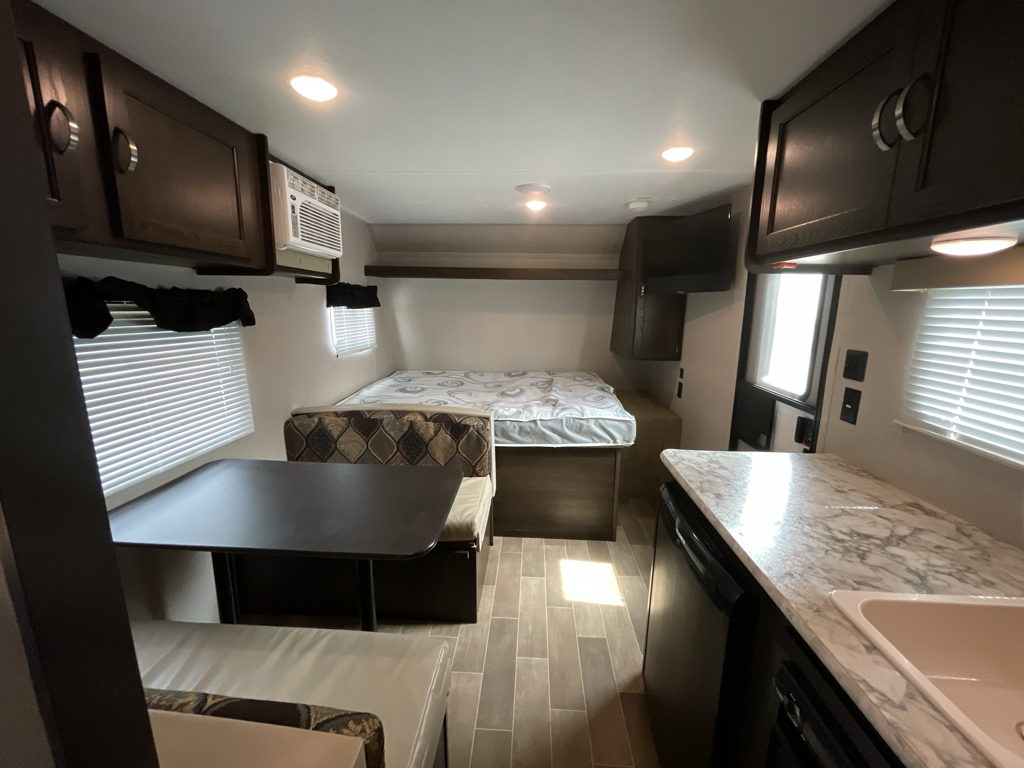 2019 Keystone Springdale Mini 1800BH - Image 20