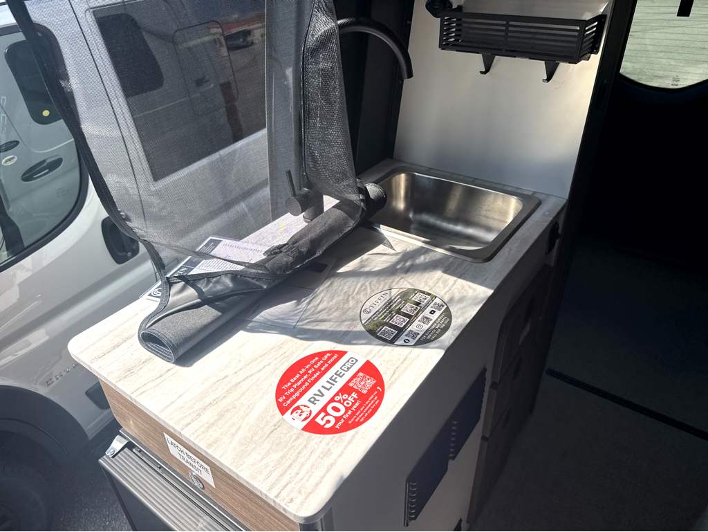 2027 Tiffin GH1 - Image 18