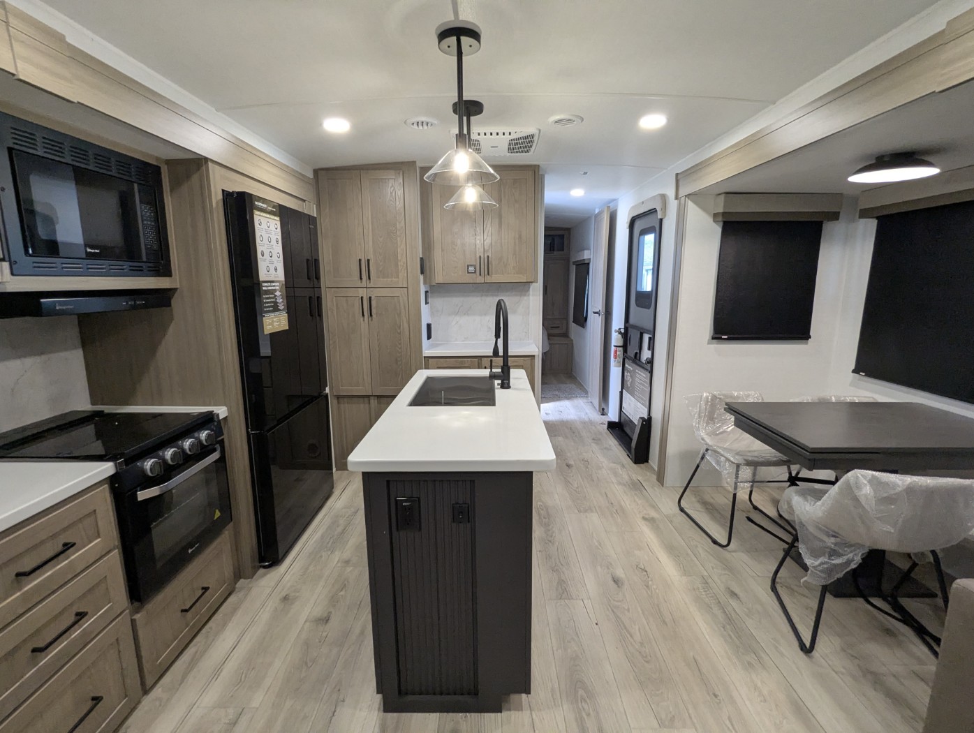 2027 Forest River Rockwood Ultra Lite 2916RL - Image 32