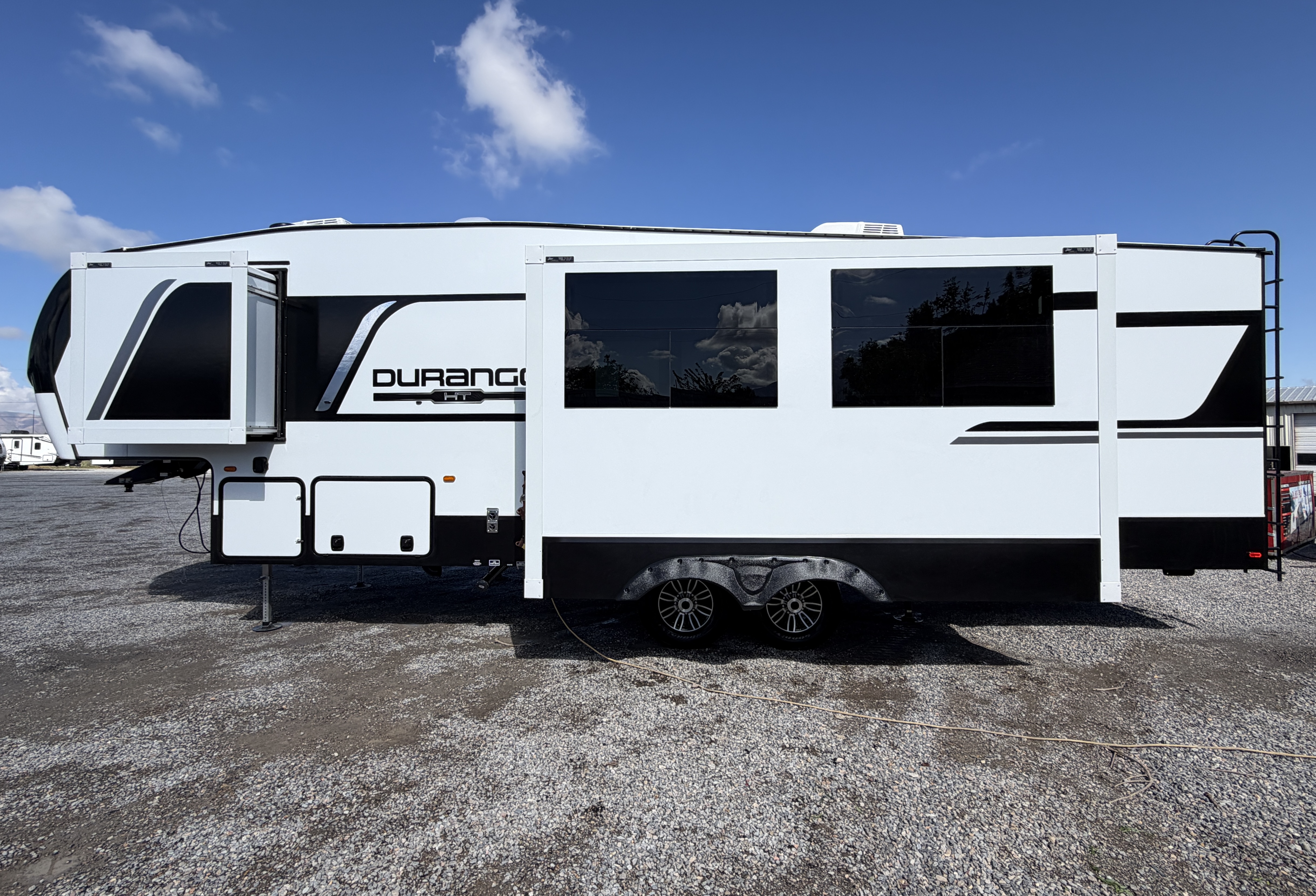 2026 KZ RV Durango Half-Ton D286BHD - Image 8