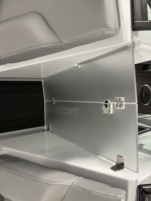 2026 MasterCraft XT24 - Image 47