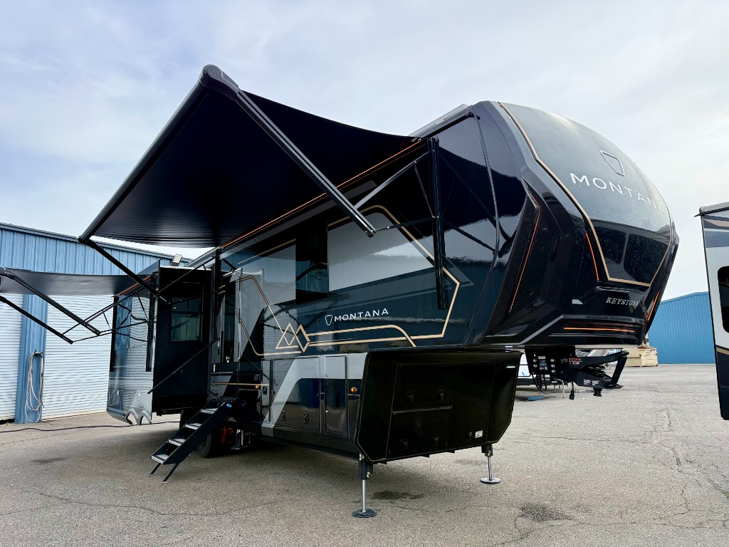 2026 Montana 3100RL - Image 2