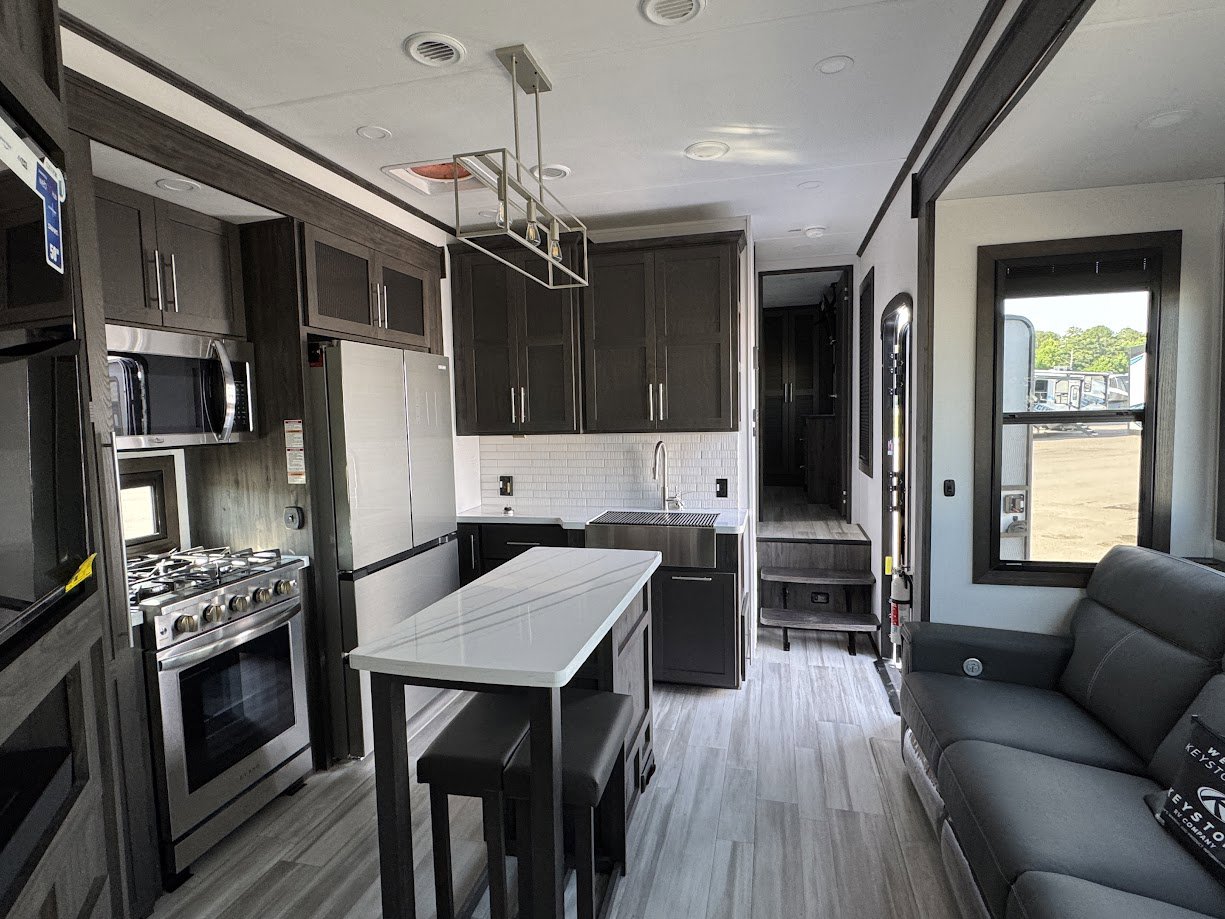 2025 Keystone FUZION 419 - Image 22