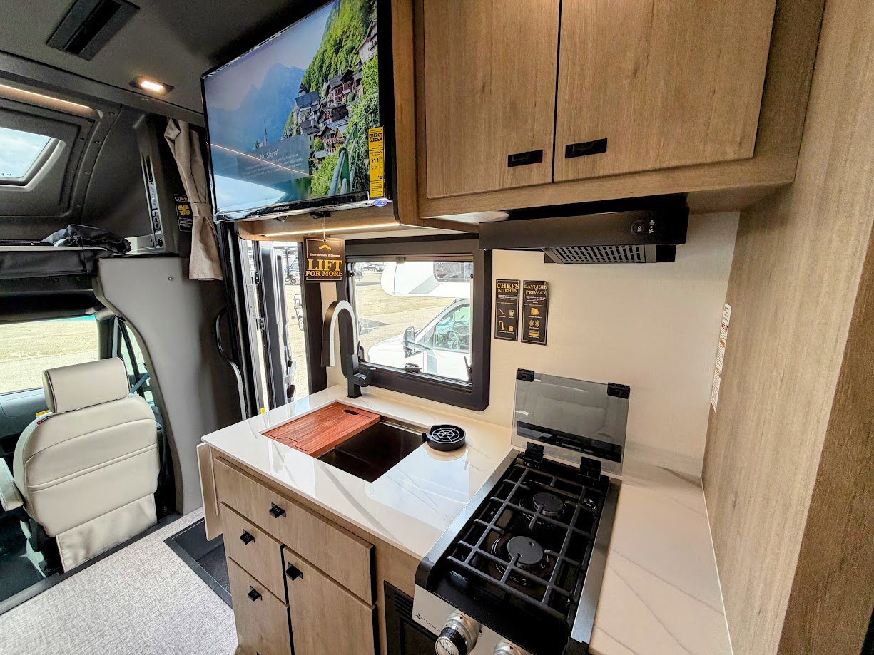 2026 Grand Design Lineage Series M 25TK - Image 54
