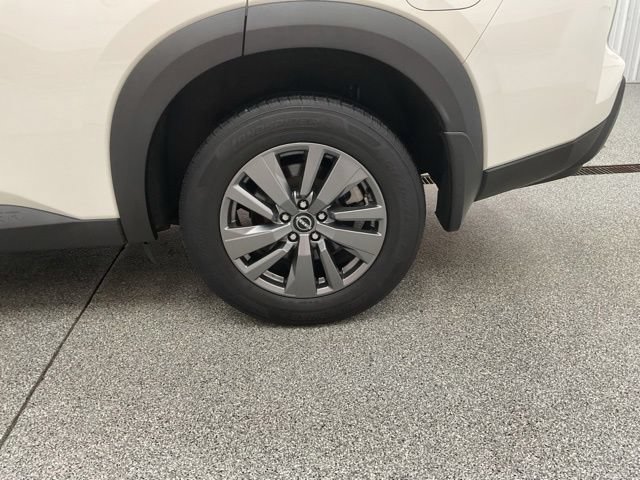 2024 Nissan Pathfinder Utility 4D SV 4WD - Image 12