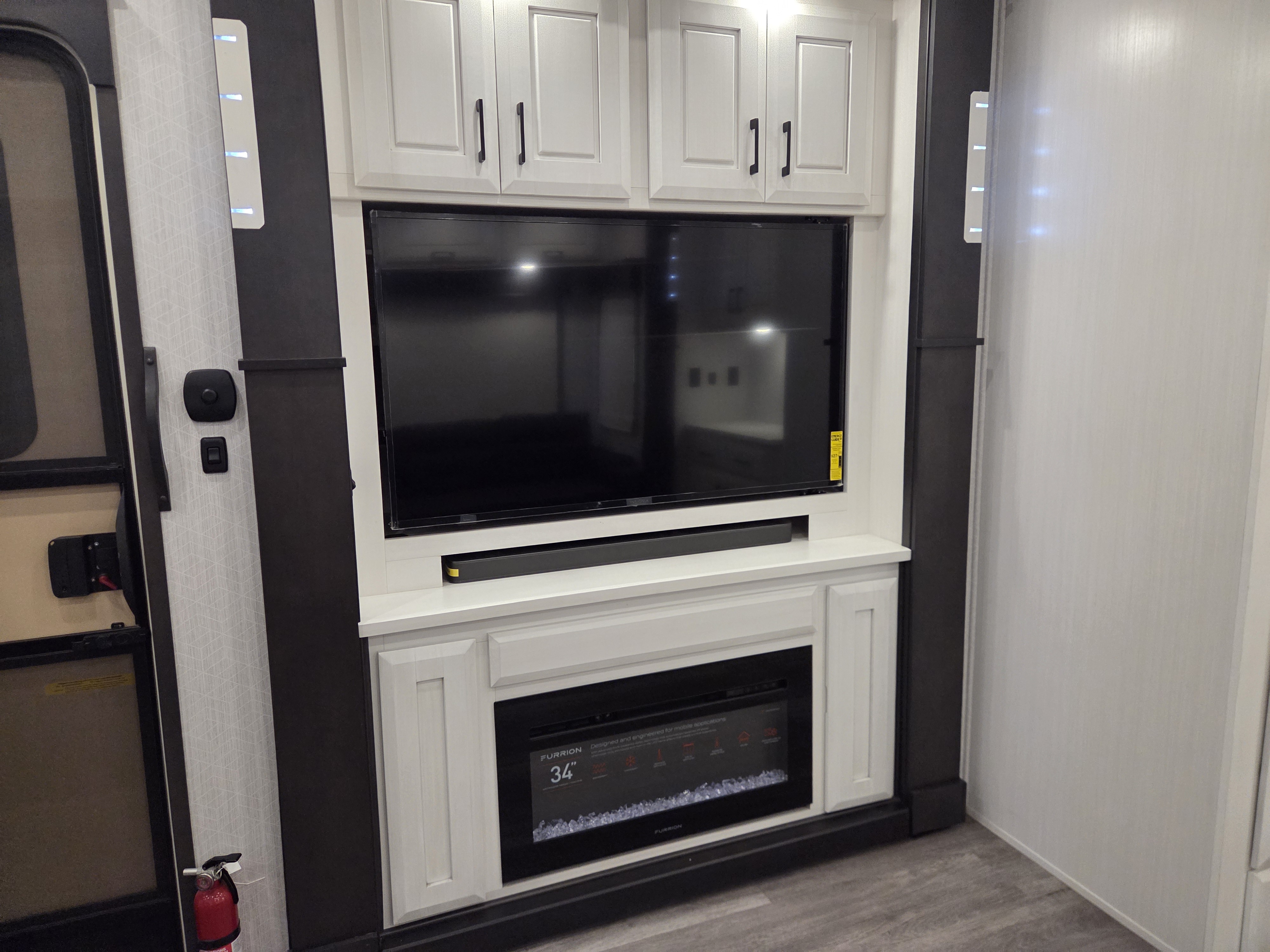 2022 DRV Mobile Suites 41FKMB - Image 8