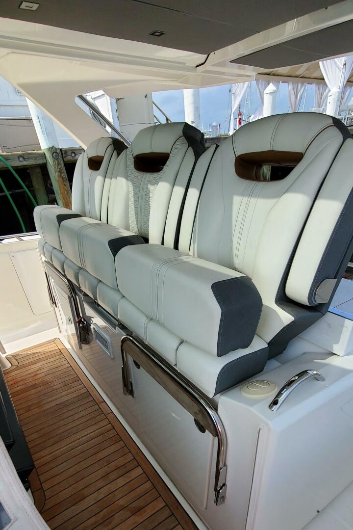 2021 TIARA YACHTS TIARA YACHTS 38 LS Base - Image 14