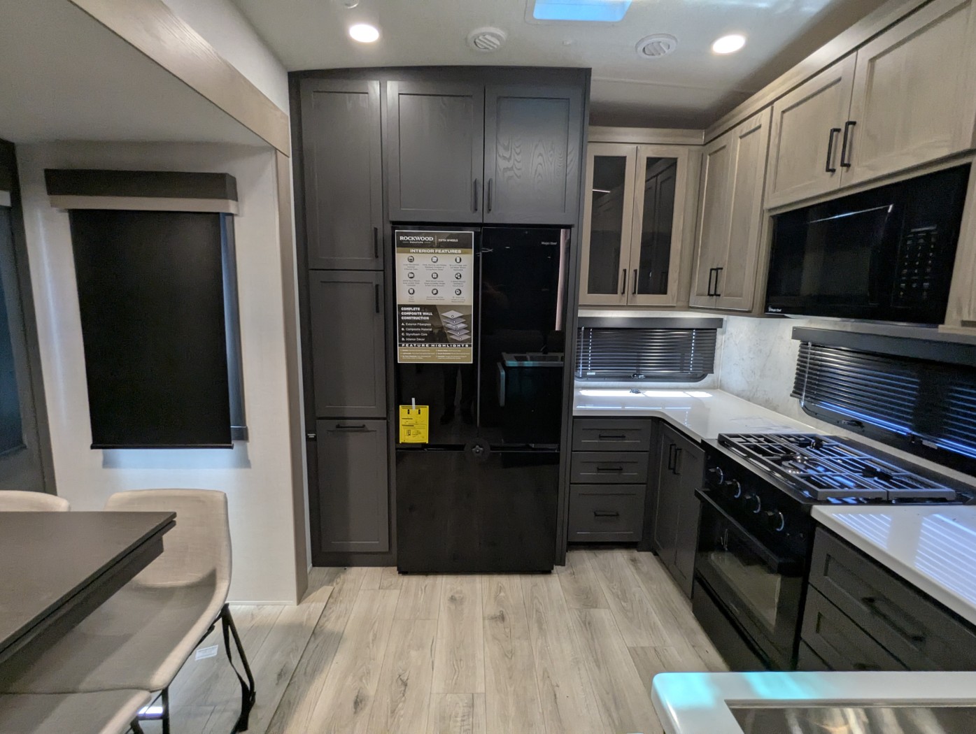 2026 Forest River Rockwood Signature 404SRK - Image 30