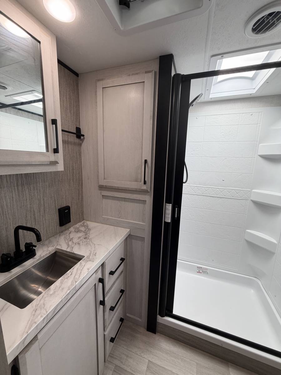 2023 KZ RV Durango Half-Ton D274BHD - Image 24