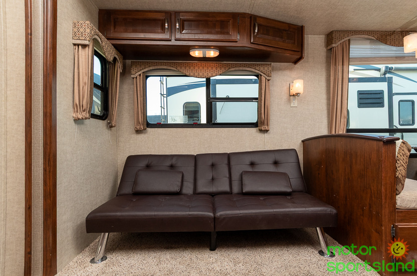2014 Keystone Laredo 3325TG - Image 18