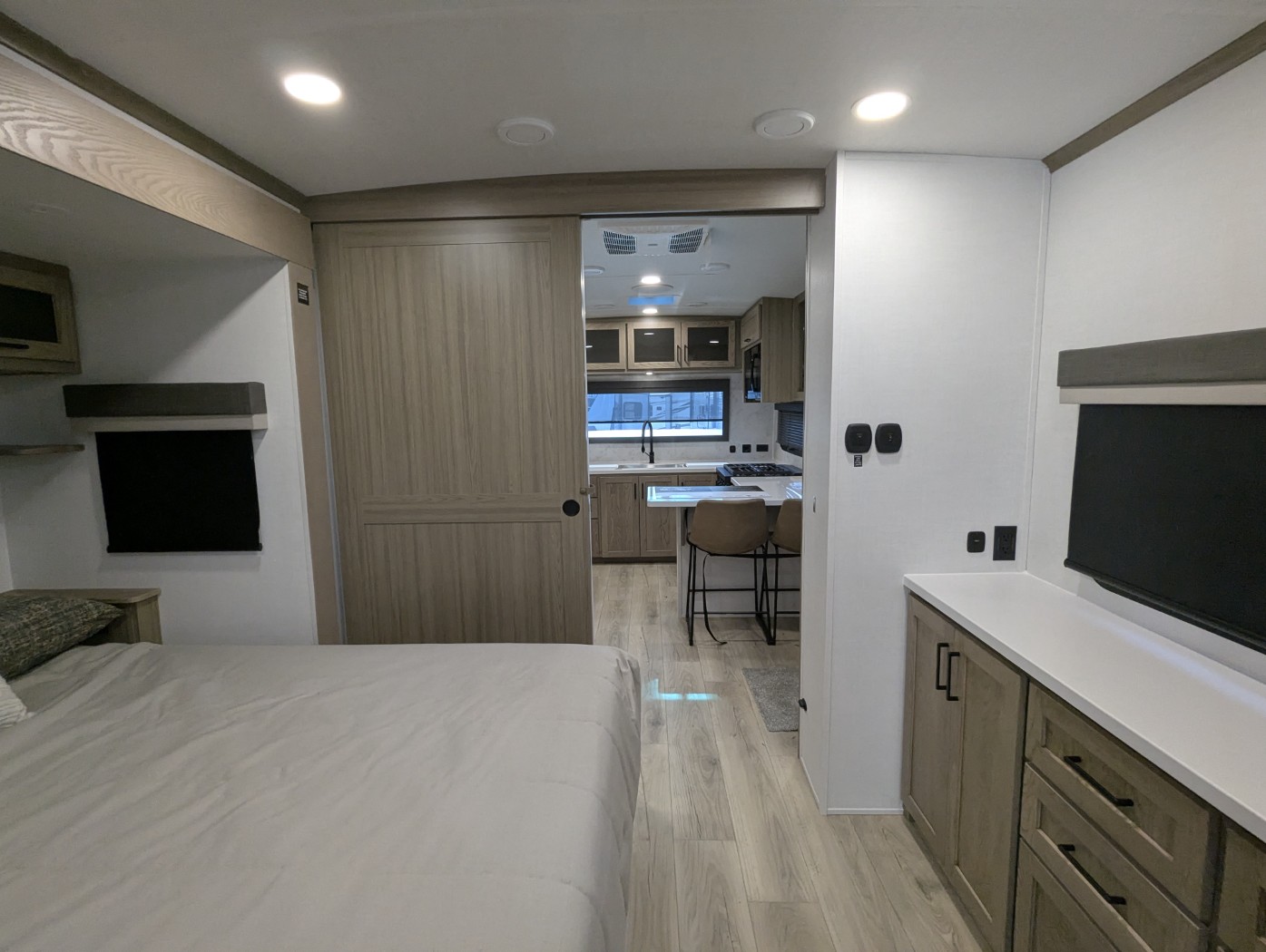 2026 Forest River Rockwood Signature 8263MBR - Image 28