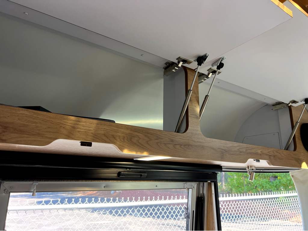 2027 AIRSTREAM TRADE WIND 27FBQ - Image 8