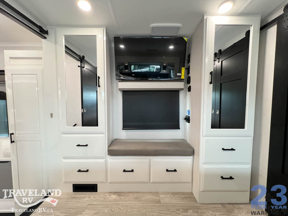 2027 Jayco Pinnacle 39FLOK - Image 46