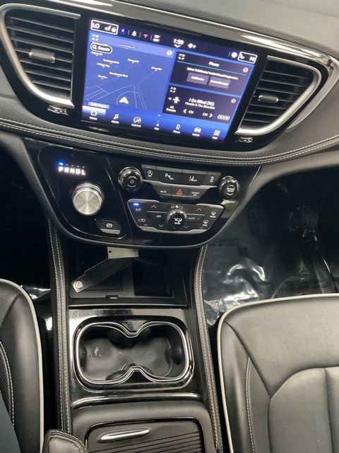 2025 Chrysler Pacifica Limited FWD - Image 21