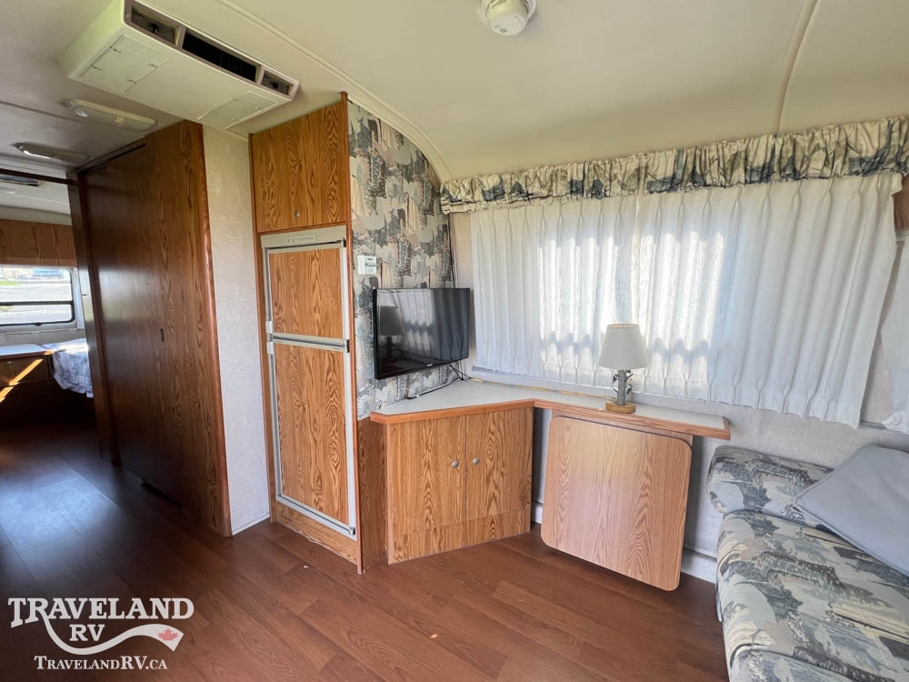 2001 AIRSTREAM SAFARI 25RBT - Image 12