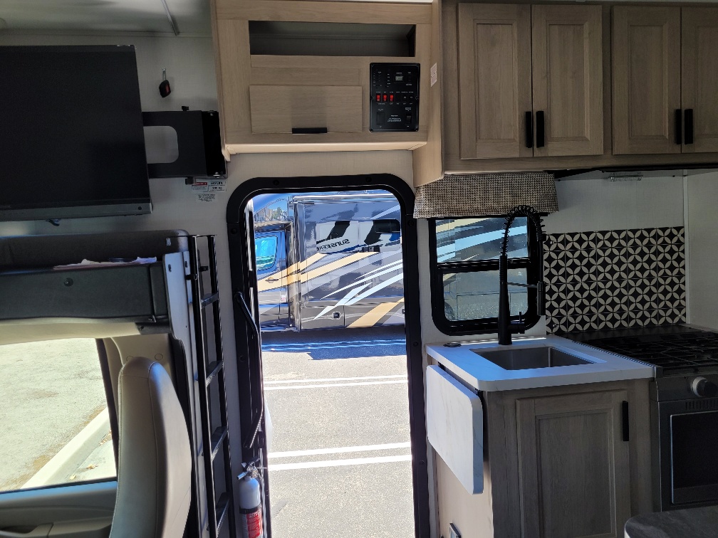 2025 Forest River Sunseeker LE 2350LE - Image 6