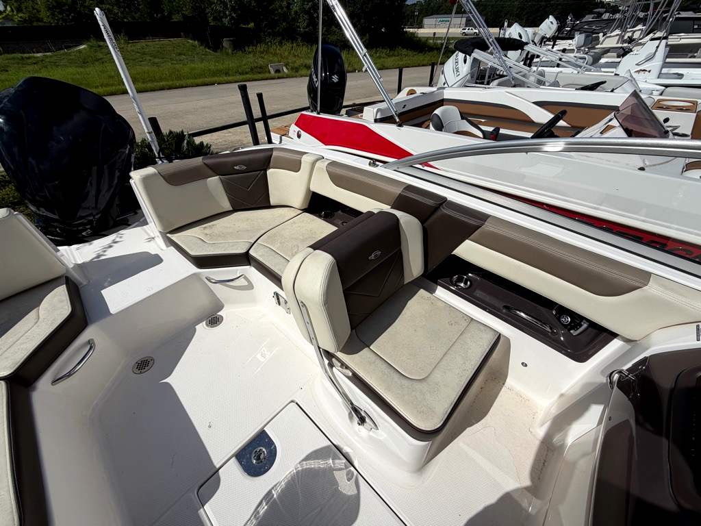 2019 CHAPARRAL 2019 SUNCOAST 230 - Image 11