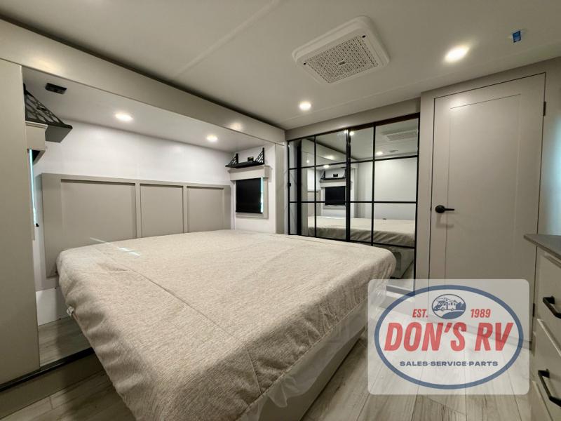 2026 High Country 325RK - Image 12