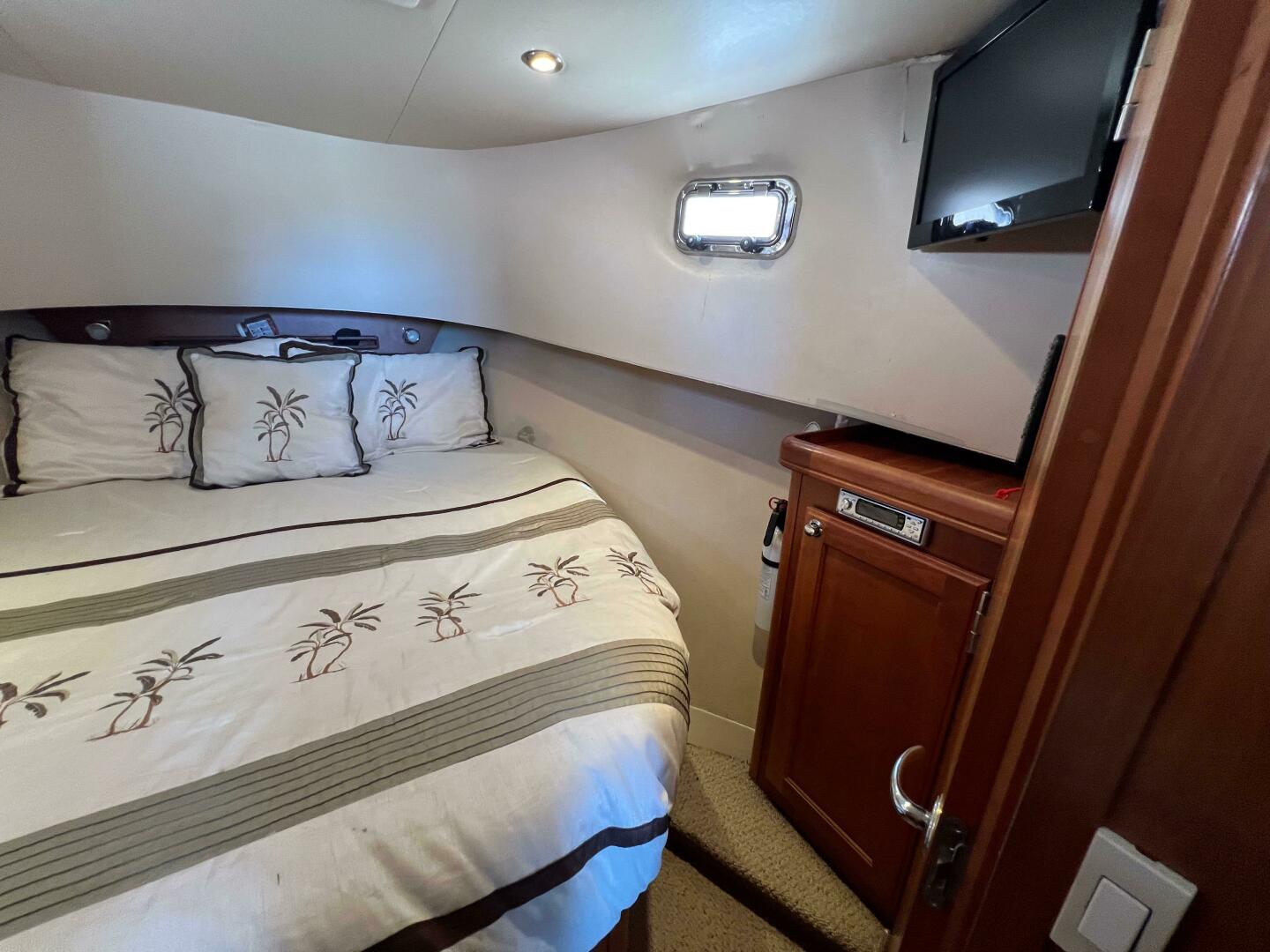 2005 Mainship 34 - Image 14