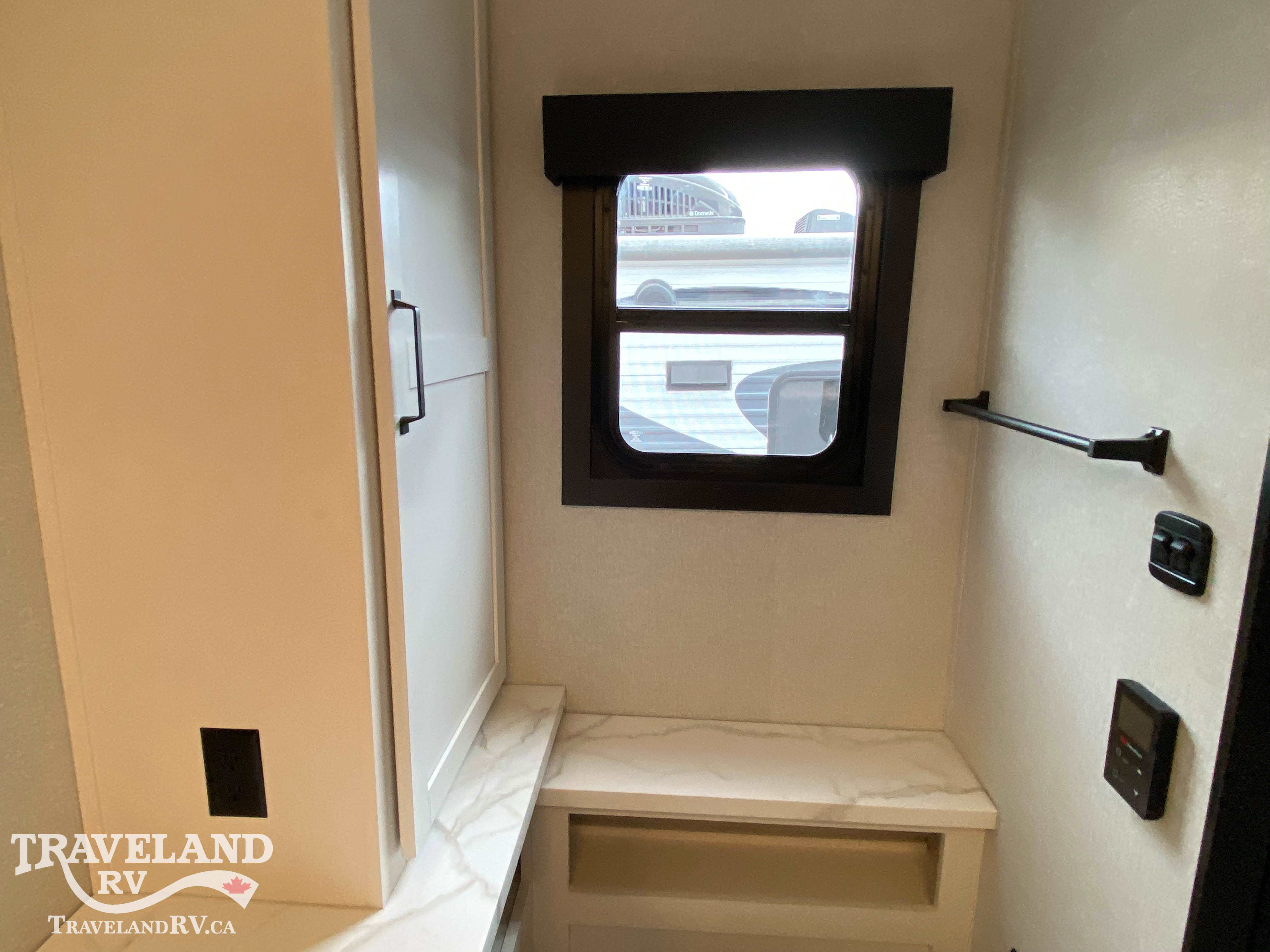 2026 Highland Ridge Roamer Light Duty 27RBOS - Image 14