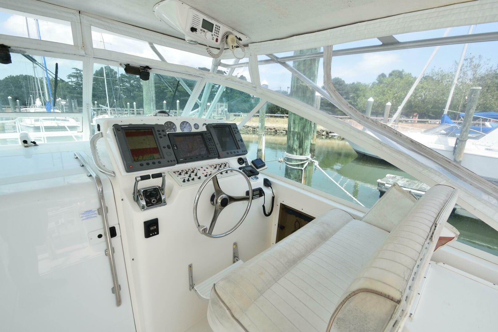 2001 Cabo 35 Express - Image 14
