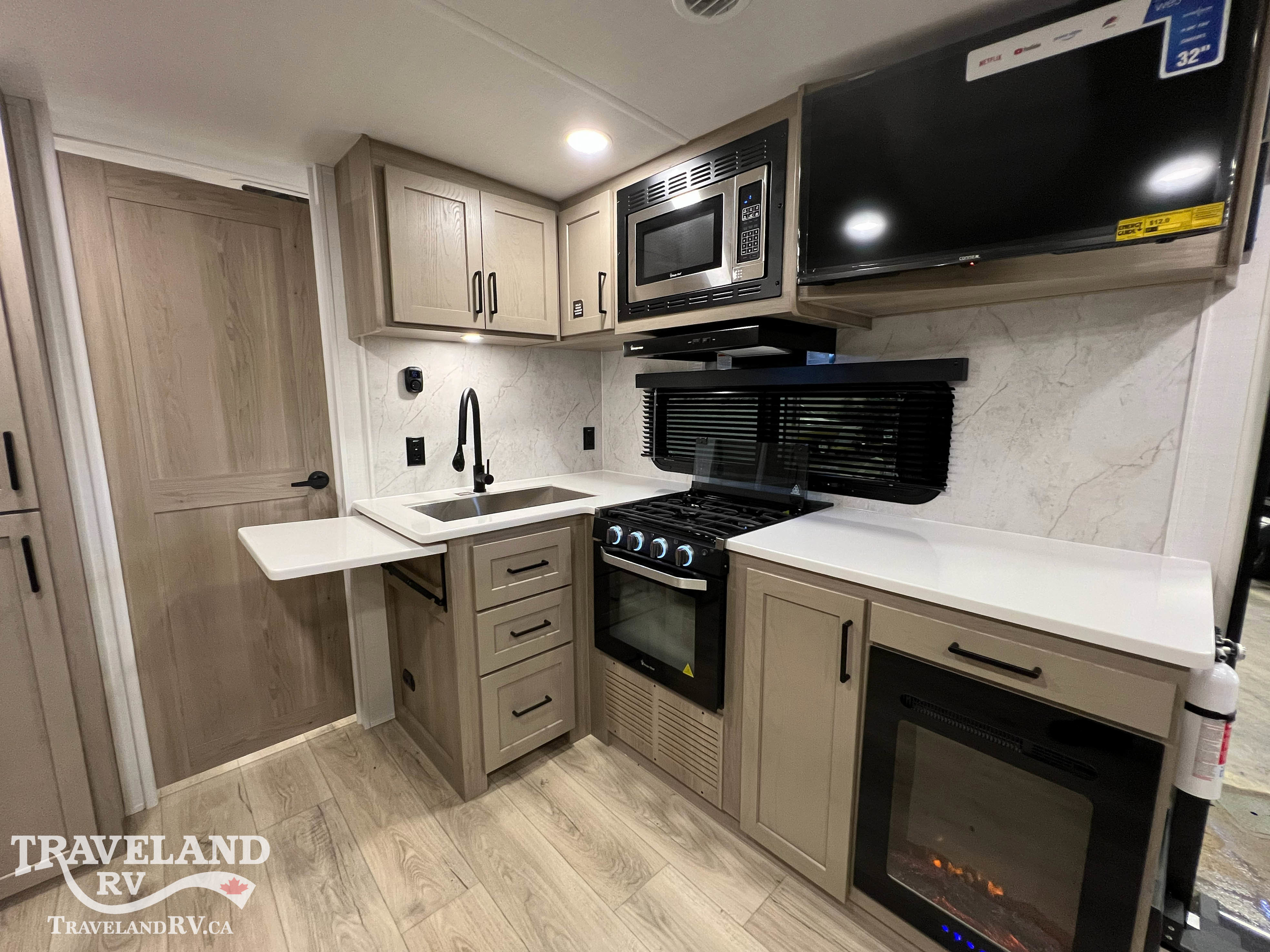 2026 Forest River Rockwood Ultra Lite 2618RD - Image 13