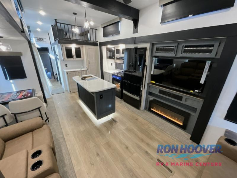 2026 PALOMINO 402LFT - Image 12